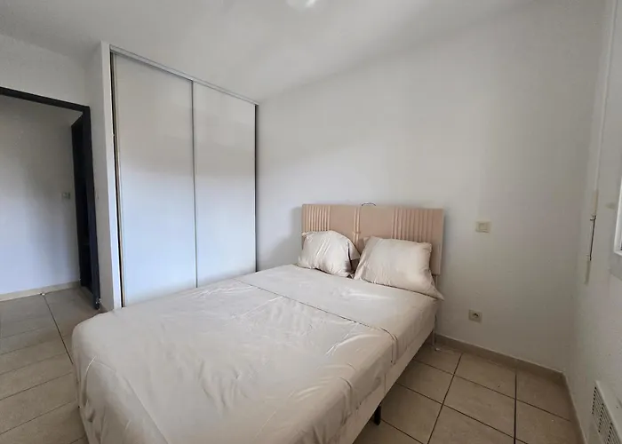Appartement Dans Residence Avec Piscine
